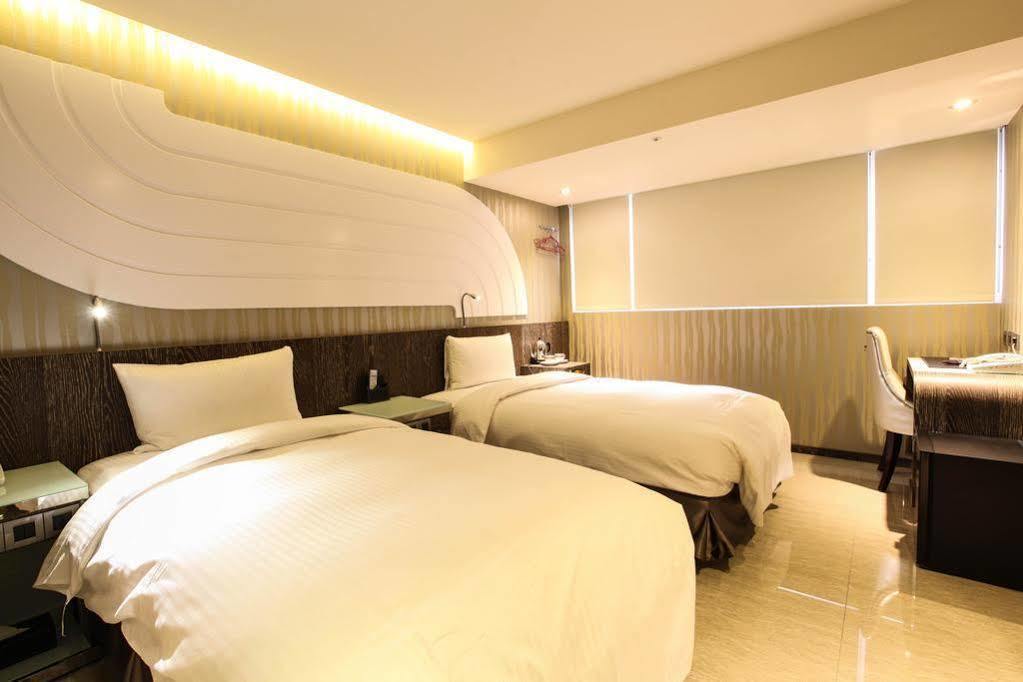 Beauty Hotels - Hotel Bnight-Self Check-In Hotel Taipei Exteriör bild